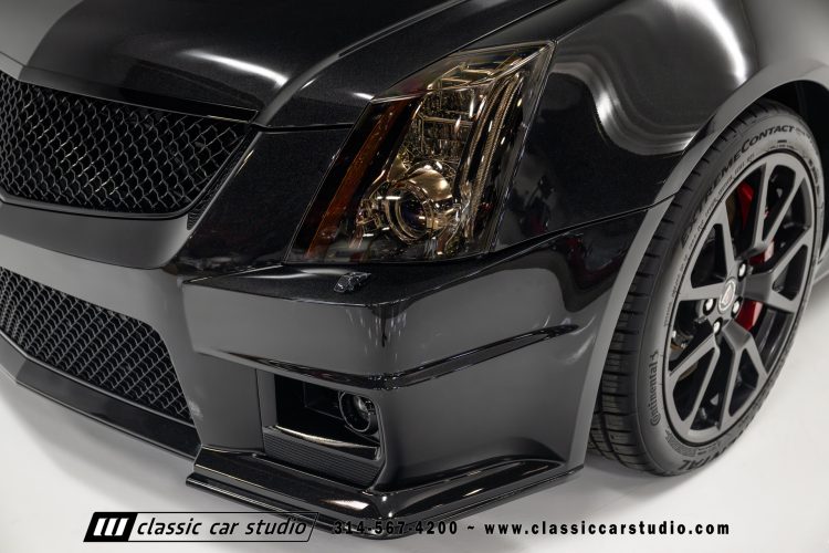 2015_Cadillac_CTS-V_2204-11