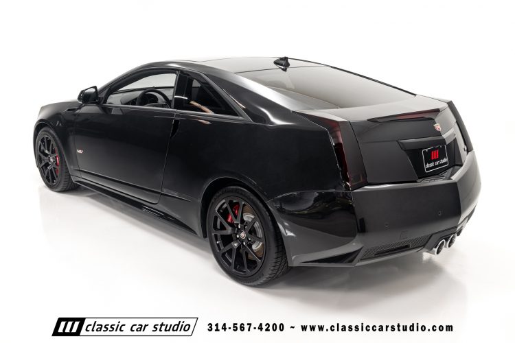 2015_Cadillac_CTS-V_2204-33