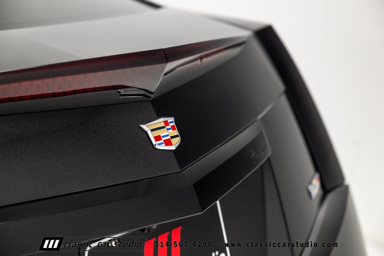 2015_Cadillac_CTS-V_2204-39