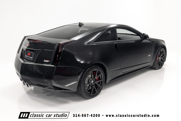 2015_Cadillac_CTS-V_2204-42