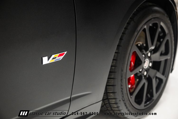 2015_Cadillac_CTS-V_2204-58