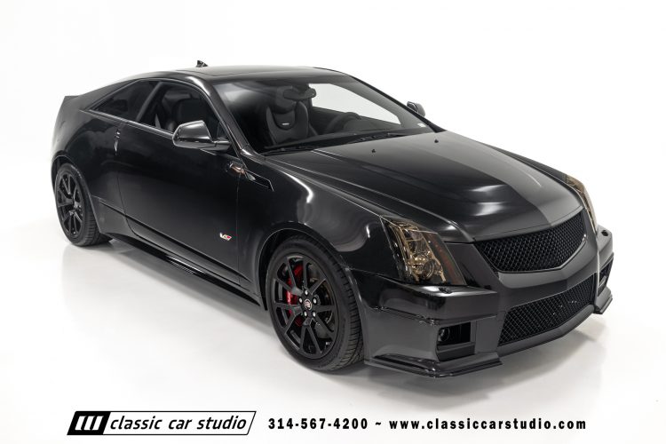 2015_Cadillac_CTS-V_2204-59