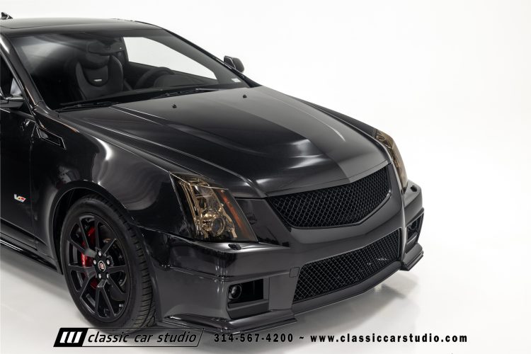 2015_Cadillac_CTS-V_2204-60