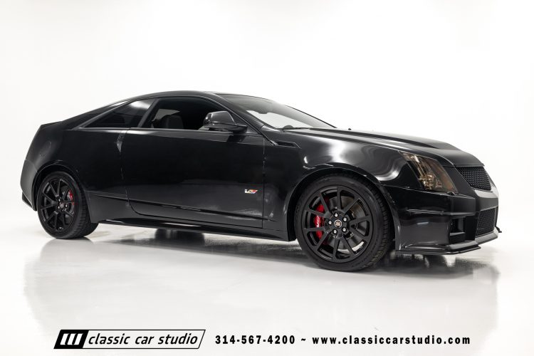 2015_Cadillac_CTS-V_2204-65