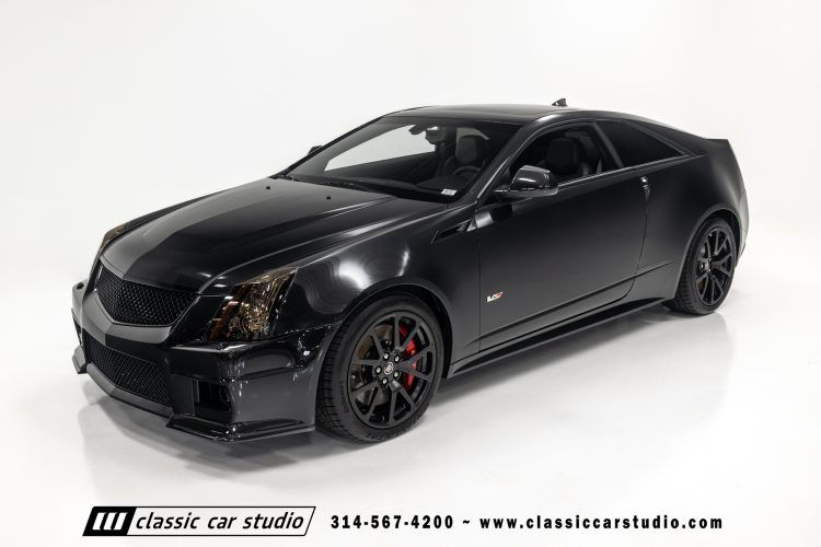 2015_Cadillac_CTS-V_2204-9