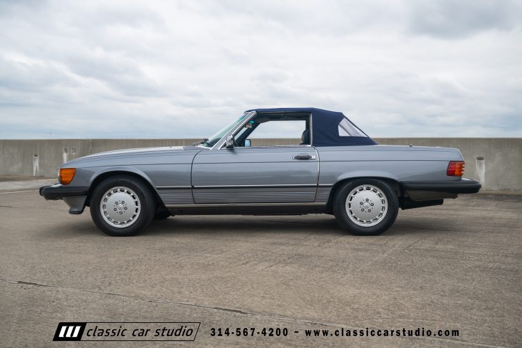 88_MercedesBenz_560SL_2186-183