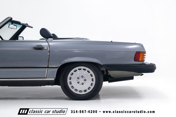 88_MercedesBenz_560SL_2186-44