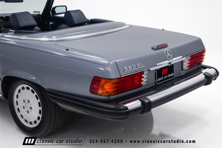 88_MercedesBenz_560SL_2186-55