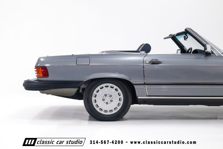 88_MercedesBenz_560SL_2186-68