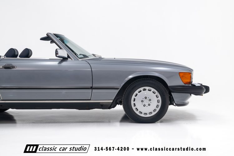 88_MercedesBenz_560SL_2186-77