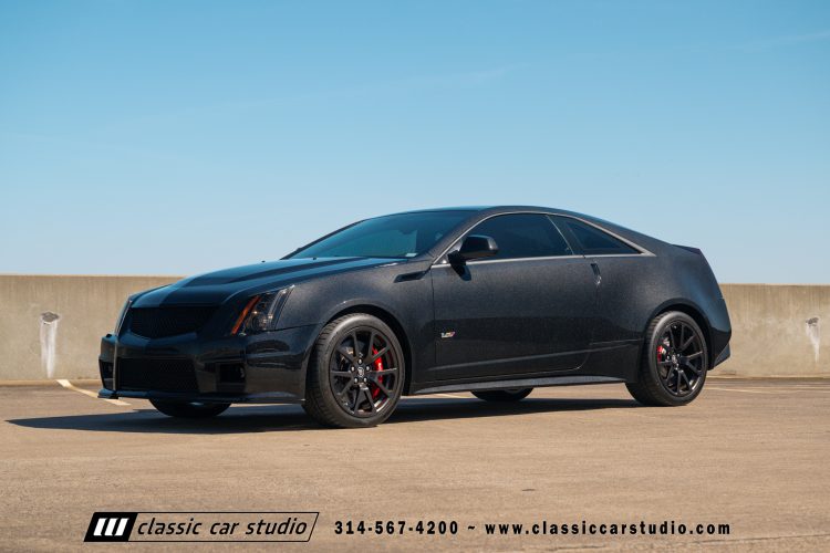 2015_Cadillac_CTS-V_2204-154