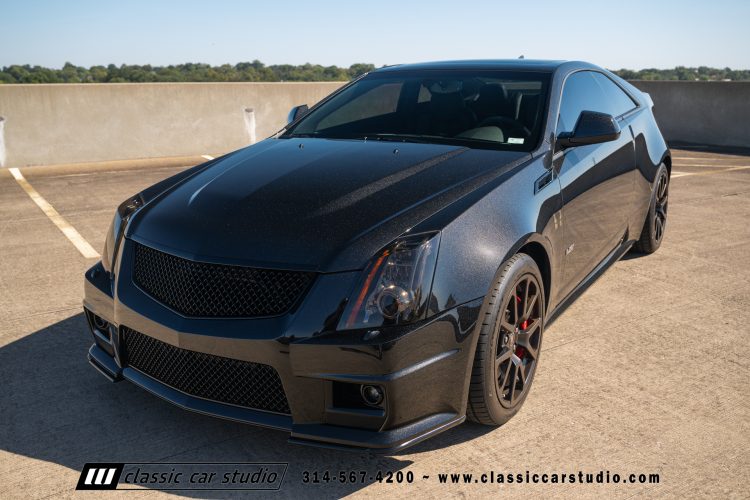 2015_Cadillac_CTS-V_2204-157