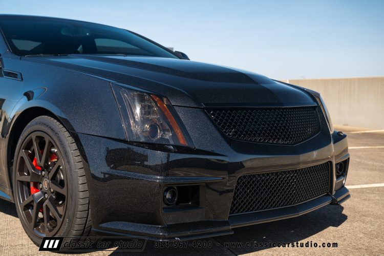 2015_Cadillac_CTS-V_2204-163