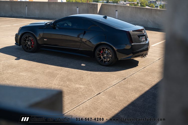 2015_Cadillac_CTS-V_2204-168