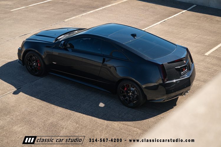 2015_Cadillac_CTS-V_2204-170