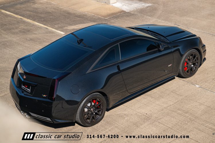 2015_Cadillac_CTS-V_2204-171