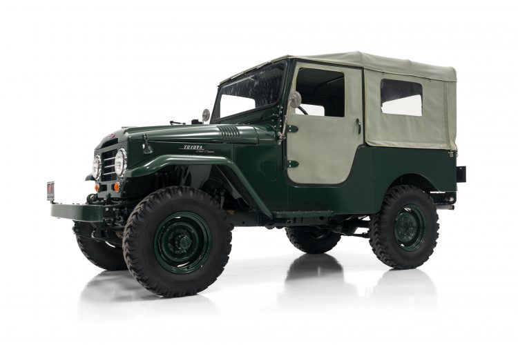 59_Toyota_Land_Cruiser_FJ25_2209_Showcase