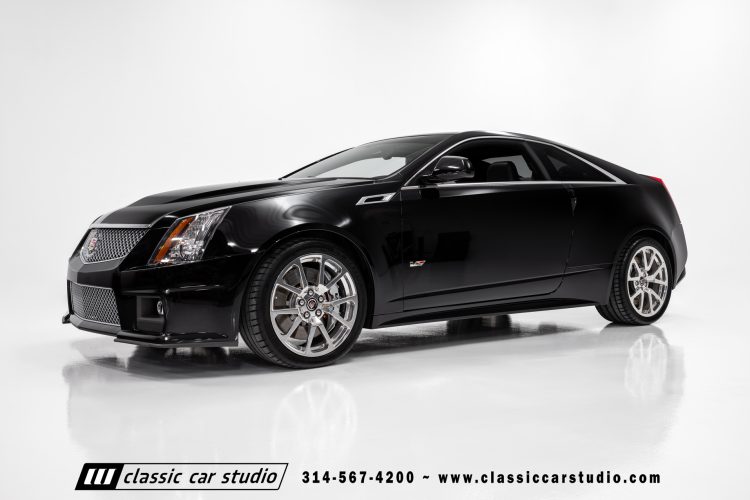 2012_Cadillac_CTS-V_2212-1