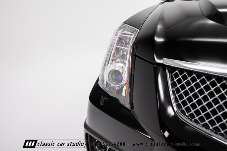 2012_Cadillac_CTS-V_2212-11