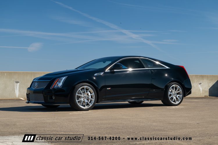 2012_Cadillac_CTS-V_2212-118