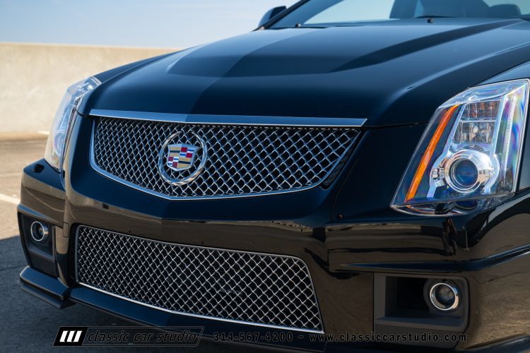 2012_Cadillac_CTS-V_2212-122