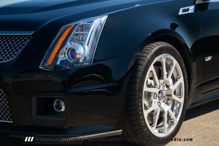 2012_Cadillac_CTS-V_2212-124