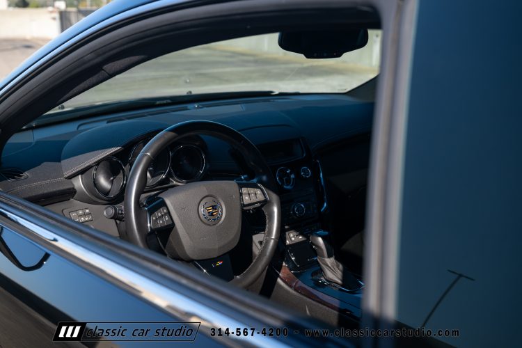 2012_Cadillac_CTS-V_2212-126