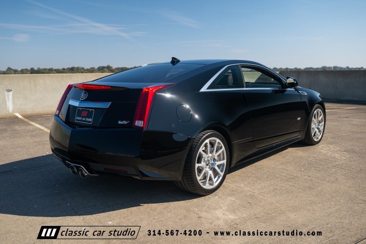 2012_Cadillac_CTS-V_2212-138