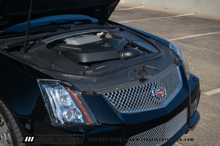 2012_Cadillac_CTS-V_2212-146