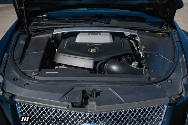 2012_Cadillac_CTS-V_2212-148