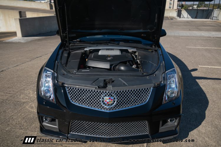 2012_Cadillac_CTS-V_2212-149