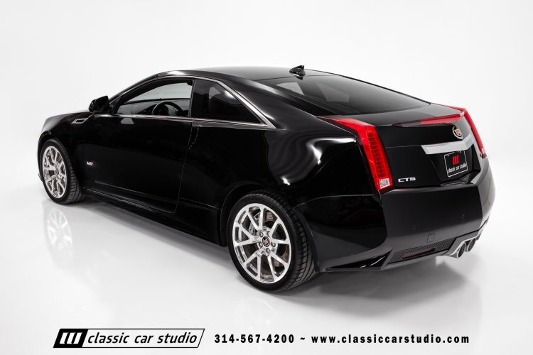 2012_Cadillac_CTS-V_2212-31