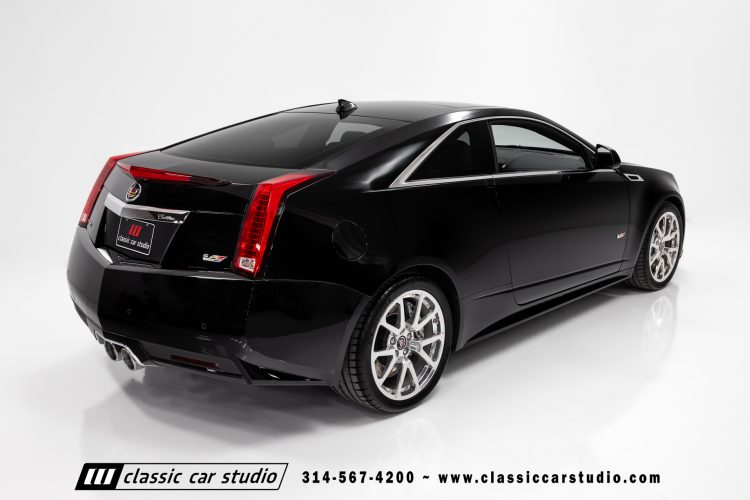 2012_Cadillac_CTS-V_2212-45