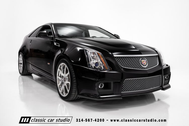 2012_Cadillac_CTS-V_2212-56