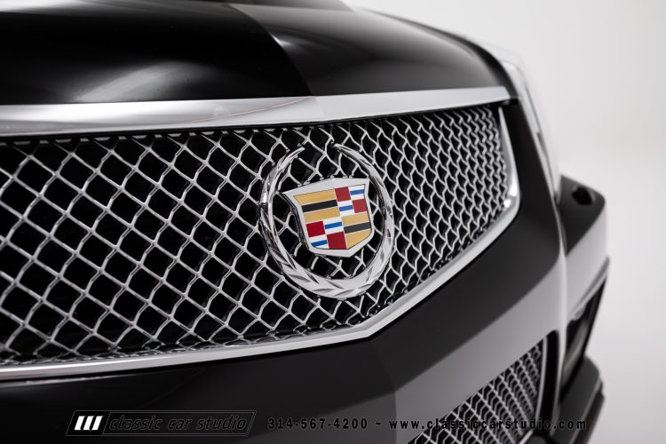 2012_Cadillac_CTS-V_2212-58