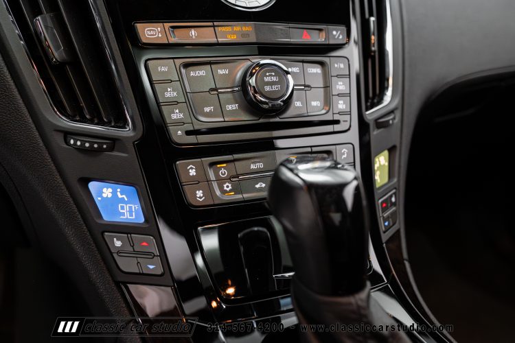 2012_Cadillac_CTS-V_2212-72