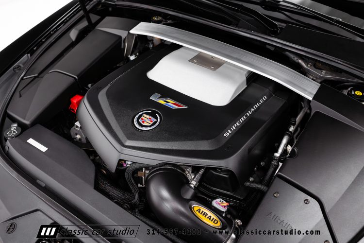 2012_Cadillac_CTS-V_2212-82