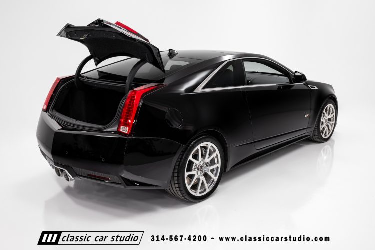 2012_Cadillac_CTS-V_2212-86