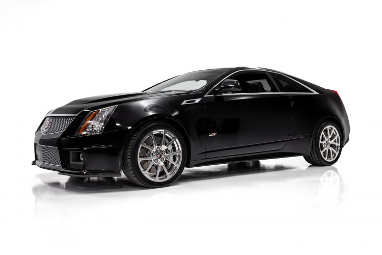 2012_Cadillac_CTS-V_2212_Showcase