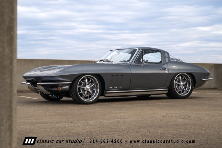 65_Chevrolet_Corvette_2219-184