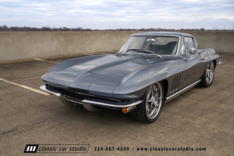 65_Chevrolet_Corvette_2219-185