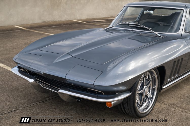 65_Chevrolet_Corvette_2219-187