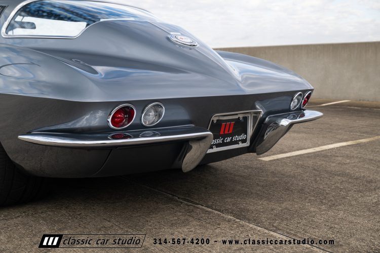 65_Chevrolet_Corvette_2219-193