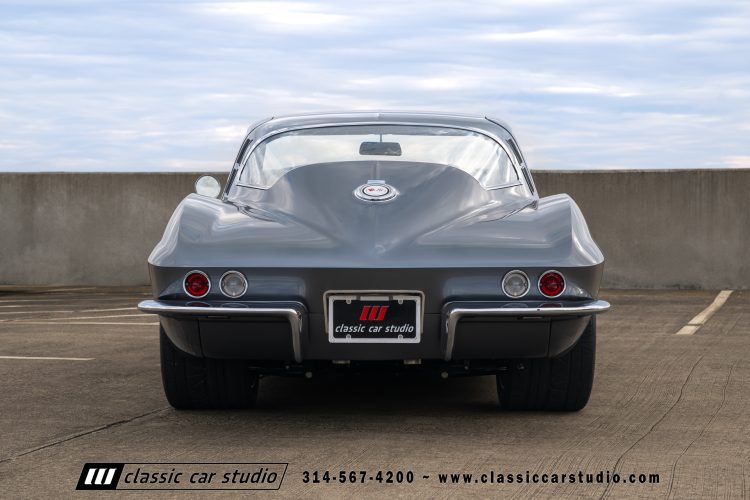 65_Chevrolet_Corvette_2219-210