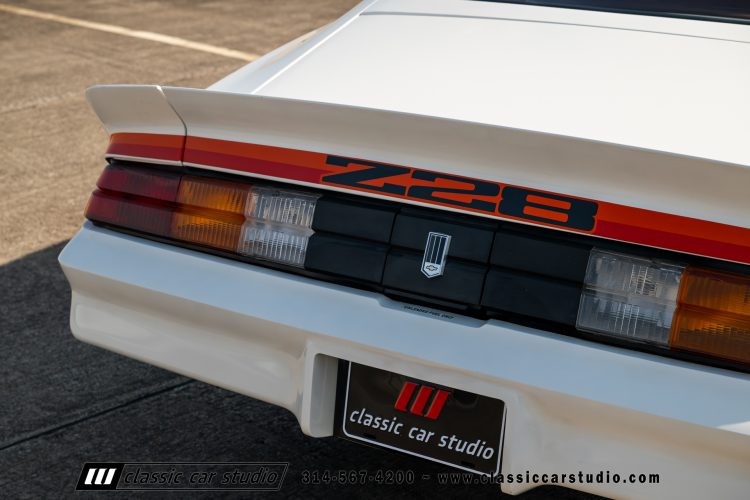 79_Chevrolet_Camaro_Z28_2213-119