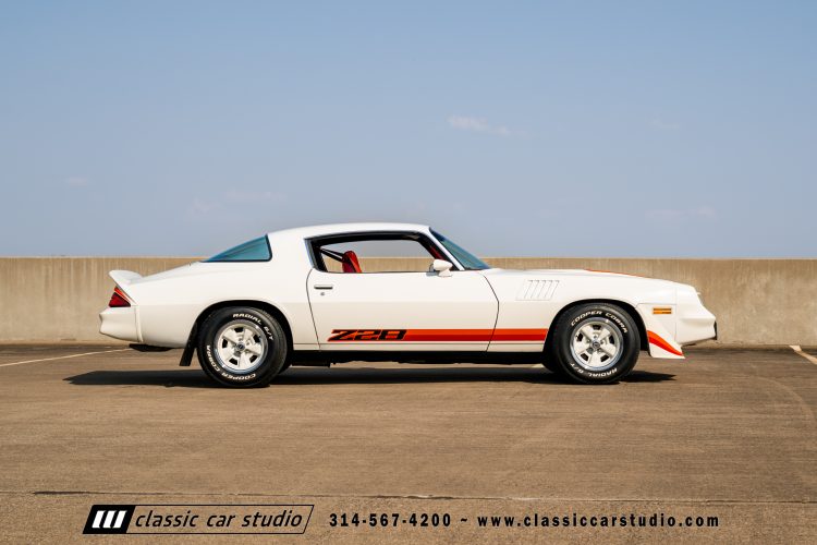 79_Chevrolet_Camaro_Z28_2213-121