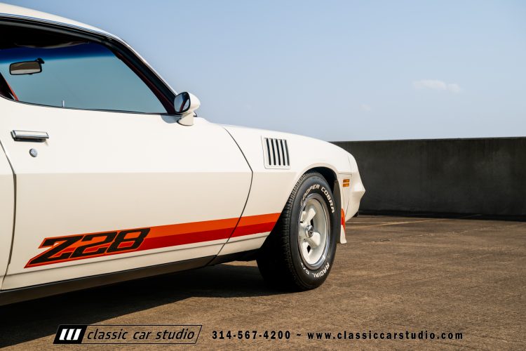 79_Chevrolet_Camaro_Z28_2213-122