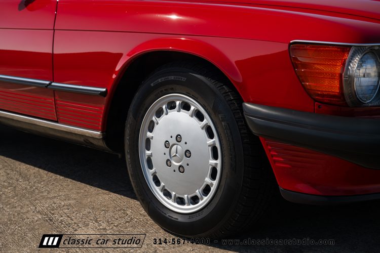 89_MercedesBenz_560SL_2222-170