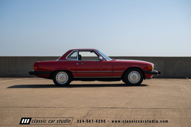 89_MercedesBenz_560SL_2222-178