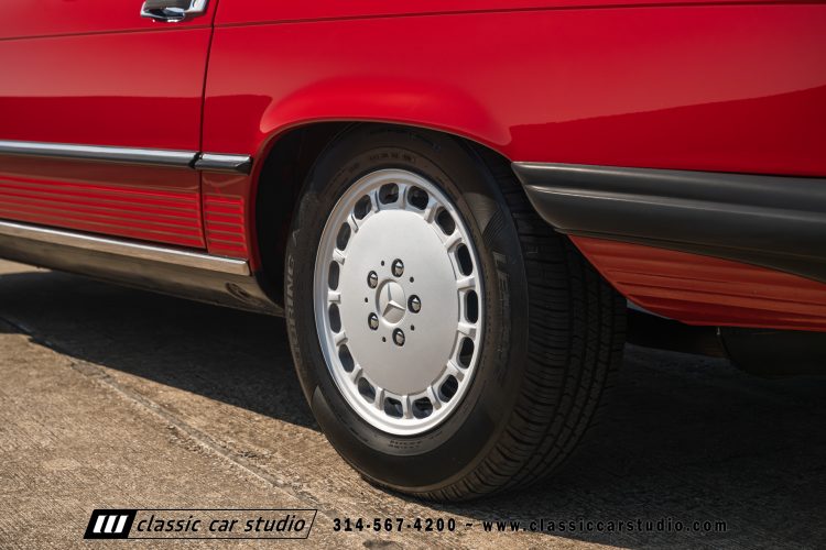 89_MercedesBenz_560SL_2222-183